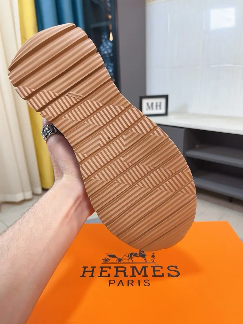 Men's shoes 💰440🌸🌸[HERMES] Hermès sneakers, the upper is made of calfskin and mesh, imported materials, full of texture, the lightweight sole is decorated with contrasting patterns, creating a versatile fashion style. Size: 38-44